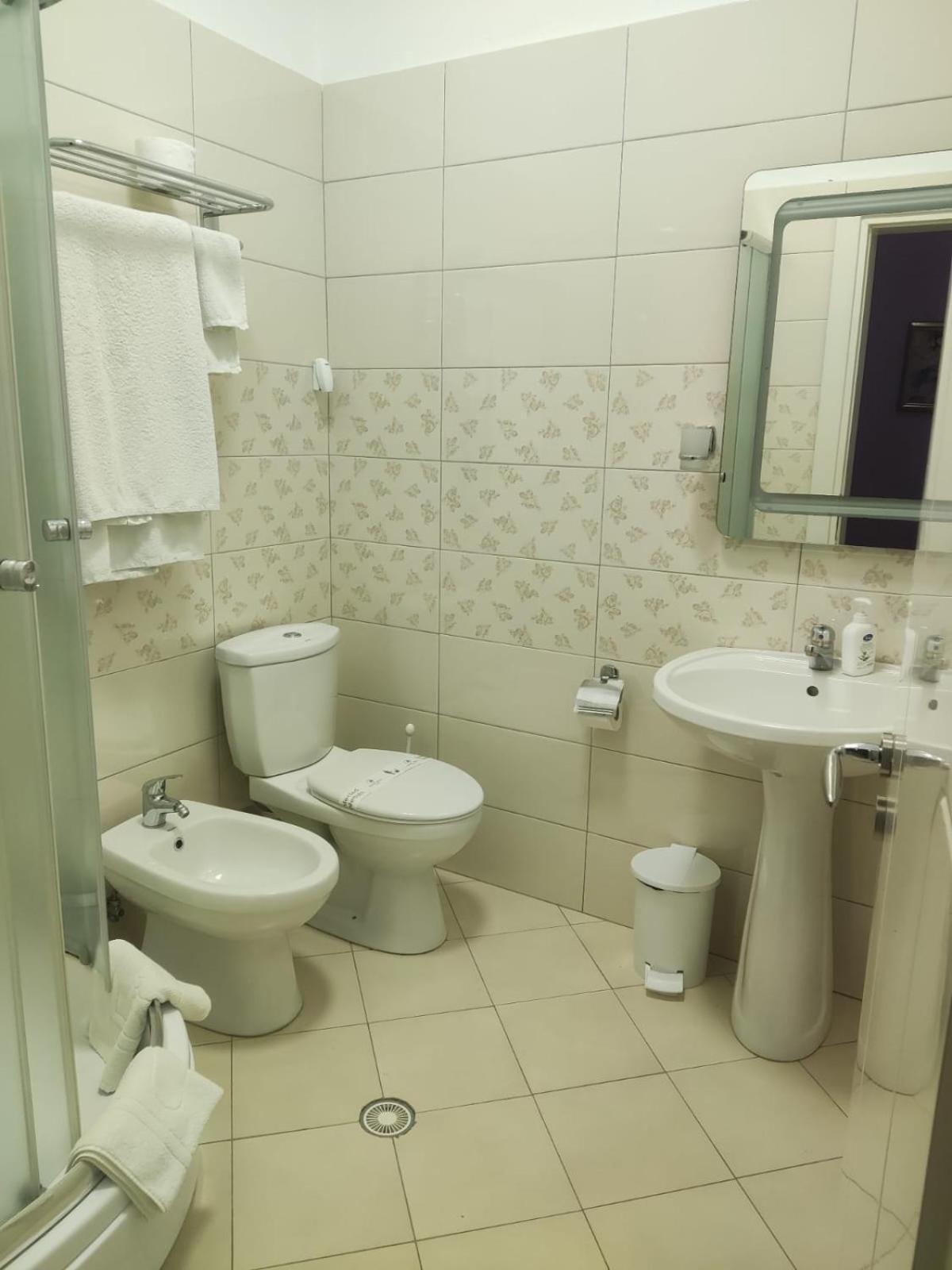 Hotel & Restaurant White Berat