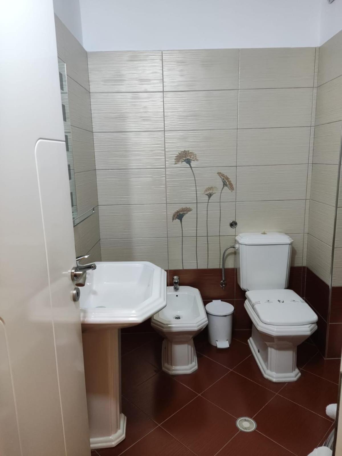 & Restaurant White Hotel 3*