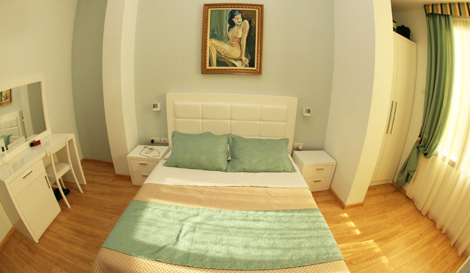 Hotel & Restaurant White 3*